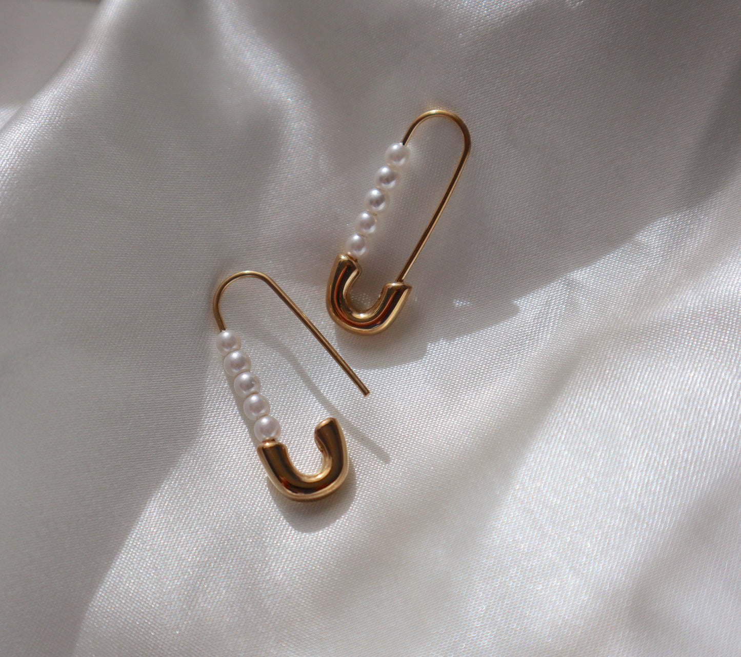 Pearl Safety Pin Earrings - BashStyling